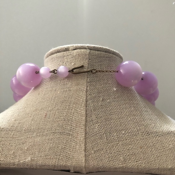 🖤Vintage lilac purple moonglow large beaded choker necklace midcentury - Picture 5 of 10